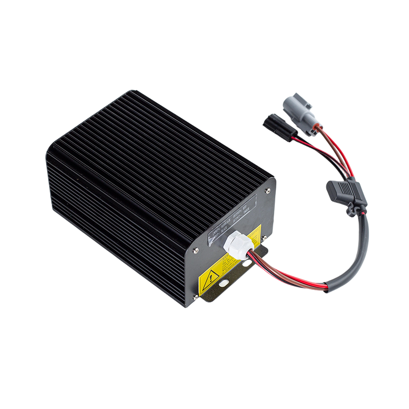 ประสิทธิภาพสูงมีเสถียรภาพเอาต์พุต IP65 กันฝุ่นทนน้ำมัน DC80V รถยกอินพุตกว้าง DC-DC แรงดันไฟฟ้าขั้นตอนลงโมดูล