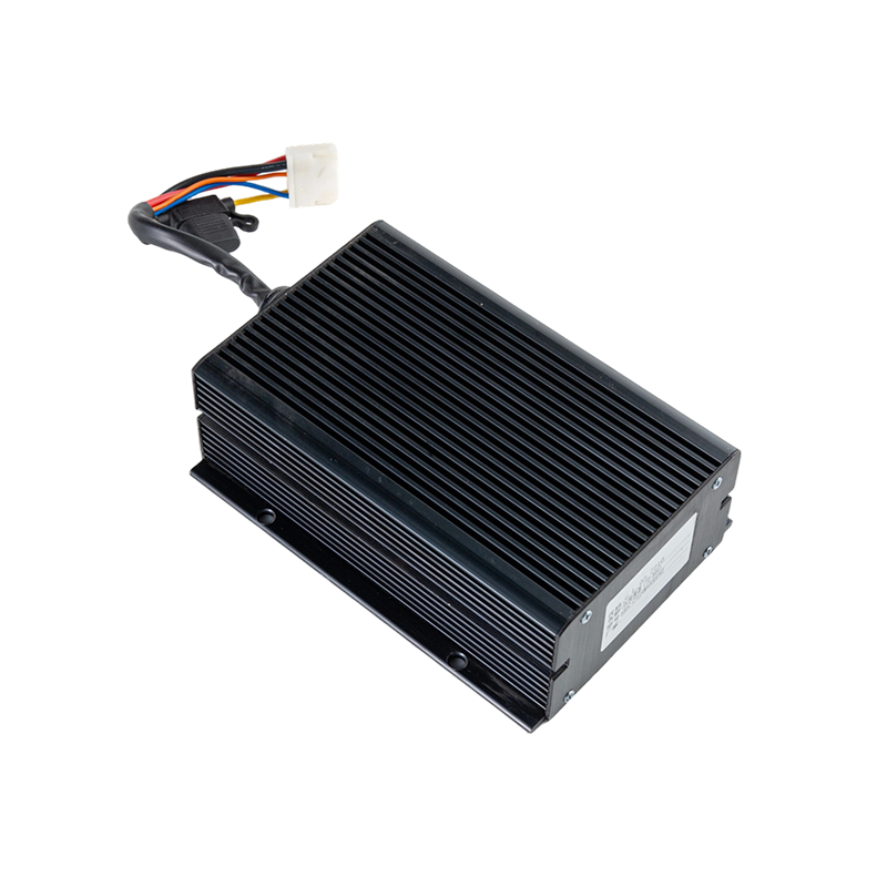ประสิทธิภาพสูงมีเสถียรภาพเอาต์พุต IP65 กันฝุ่นทนน้ำมัน DC48V รถยกอินพุตกว้าง DC-DC แรงดันไฟฟ้าขั้นตอนลงโมดูล
