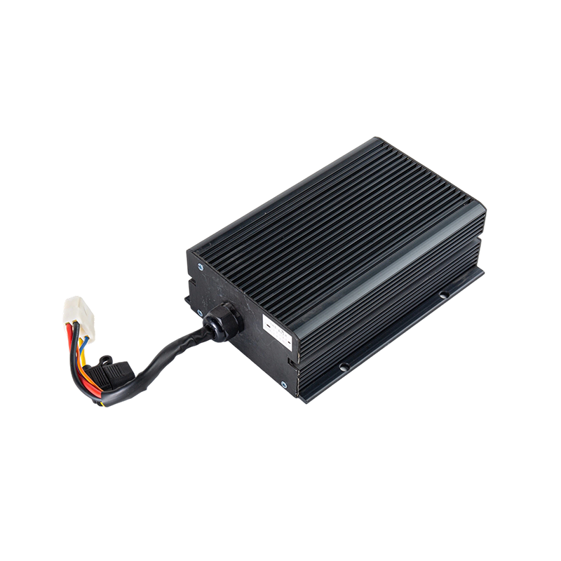 ประสิทธิภาพสูงมีเสถียรภาพเอาต์พุต IP65 กันฝุ่นทนน้ำมัน DC48V รถยกอินพุตกว้าง DC-DC แรงดันไฟฟ้าขั้นตอนลงโมดูล